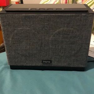 iHome iBTS70 Bluetooth Rechargeable Speaker